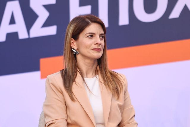 Η Άν.Παπαδοπούλου προσφεύγει στη Δικαιοσύνη κατά του Δ.Κωνσταντόπουλου του ΠΑΣΟΚ