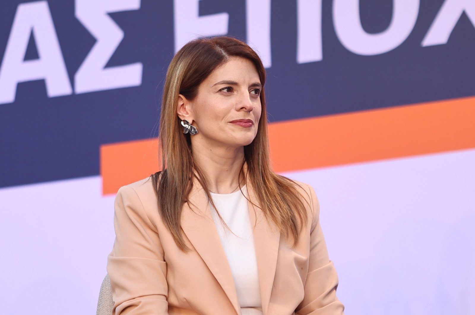 Η Άν.Παπαδοπούλου προσφεύγει στη Δικαιοσύνη κατά του Δ.Κωνσταντόπουλου του ΠΑΣΟΚ