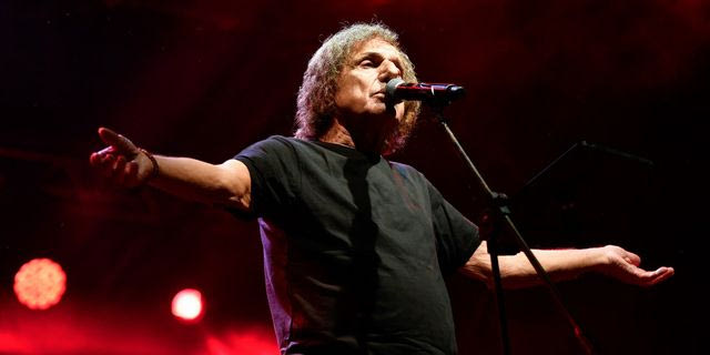 Βασίλης Παπακωνσταντίνου: “Είμαι καλά και αναρρώνω στο σπίτι”