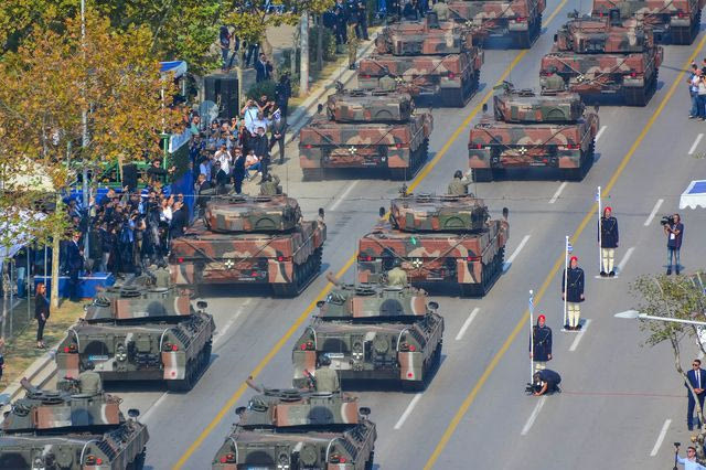 Θεσσαλονίκη: Με τη μεγάλη στρατιωτική παρέλαση κορυφώνονται οι εορταστικές εκδηλώσεις