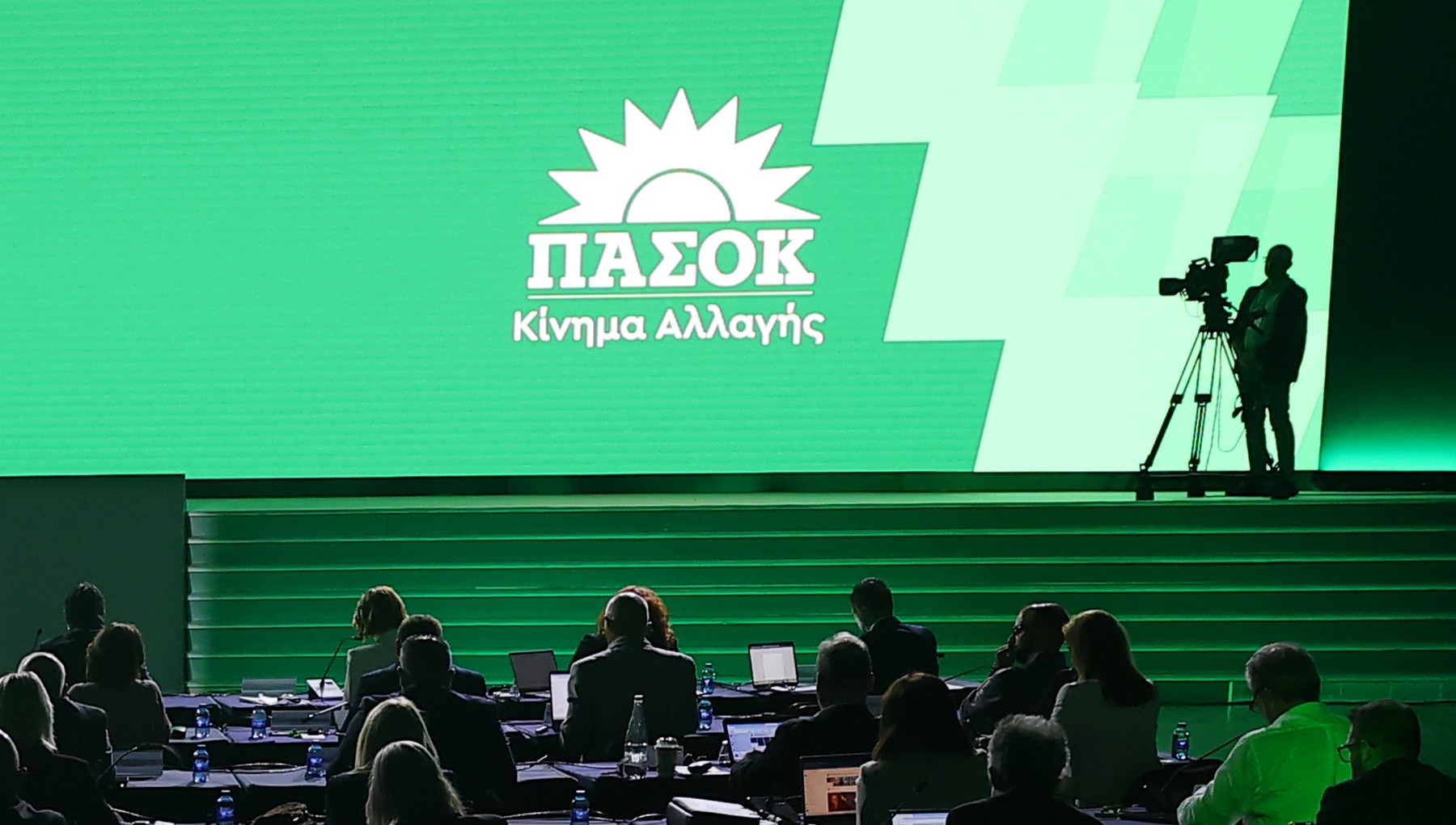 ΠΑΣΟΚ: Ζήτημα διαφάνειας η άμεση παραίτηση ή αποπομπή του Γιώργου Φλωρίδη