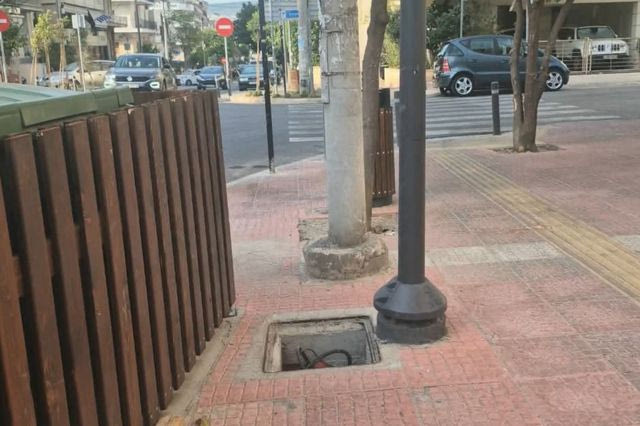 Πειραιάς: Έκλεψαν 23 καπάκια φρεατίων από την οδό Κλεισόβης