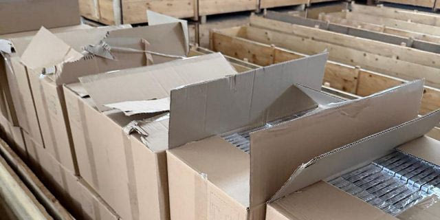 Η ΑΑΔΕ εντόπισε 7,4 εκατ. τσιγάρα κρυμμένα σε ξύλινες κάσες – Η μεγαλύτερη ποσότητα που έχει βρεθεί