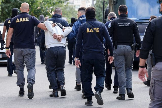 Έκρηξη στην Πλάκα: Τη Δευτέρα απολογούνται οι τρεις συλληφθέντες