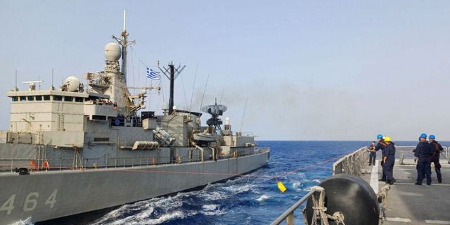 Πολεμικό Ναυτικό: Όριο για 200 μέρες στη θάλασσα και αύξηση αποζημίωσης ανακοίνωσε ο Δένδιας