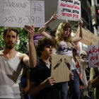 Οι Ισραηλινοί στους δρόμους: Ζητούν κυβέρνηση συνεργασίας Εβραίων – Αράβων