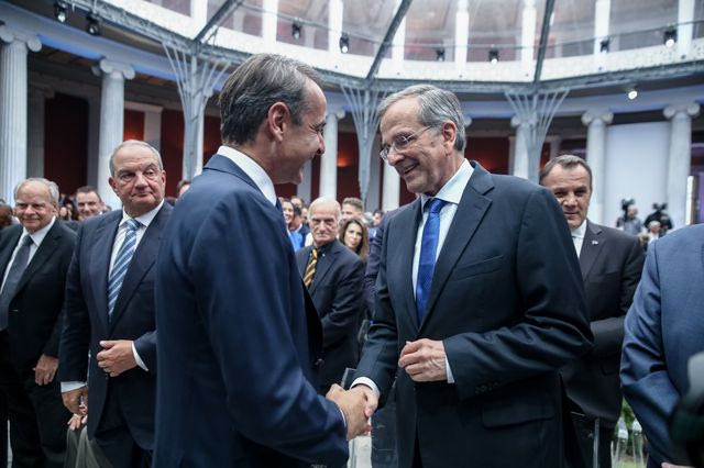 Βήχει ο Σαμαράς, κρυώνει ο Μητσοτάκης, τρολάρουν (με ύβρεις) Φλωρίδης και Ζαχαρός…