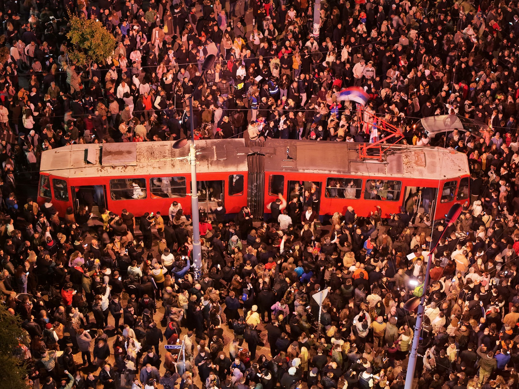 Σερβία: Η γενιά που νίκησε τον Βούτσιτς – “Αποδείξαμε ότι καμία εξουσία δεν είναι αναντικατάστατη”