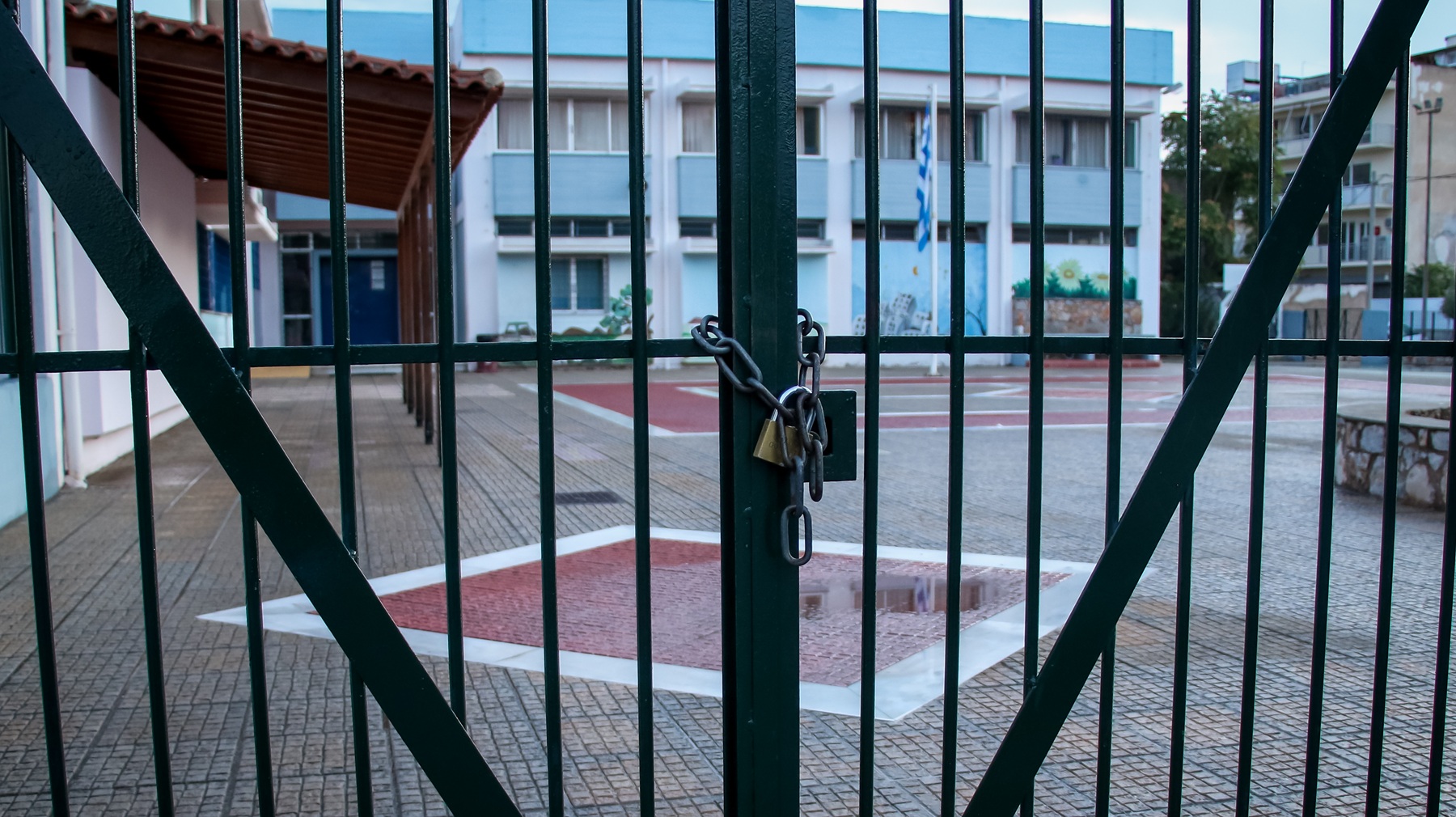 Κακοκαιρία: Σε ποιες περιοχές θα μείνουν κλειστά τα σχολεία την Τετάρτη (14/10)