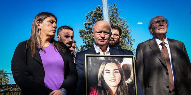Τέμπη: “Κάποια πρόσωπα δεν αγγίχτηκαν” – Η κατάθεση του πατέρα της Αναστασίας Παπαγγελή