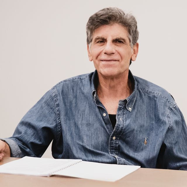 Ο Γιάννης Μπέζος