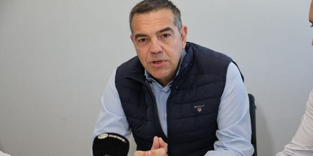 Συνάντηση του προέδρου της Ελληνικής Αριστερής Συμπαράταξης Αλέξη Τσίπρα με το ΔΣ της Πανελλήνιας Ένωσης Μεταφορικών Επιχειρήσεων