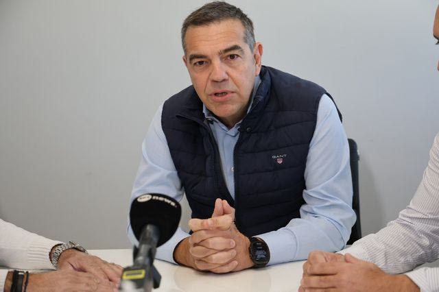 Συνάντηση του προέδρου της Ελληνικής Αριστερής Συμπαράταξης Αλέξη Τσίπρα με το ΔΣ της Πανελλήνιας Ένωσης Μεταφορικών Επιχειρήσεων