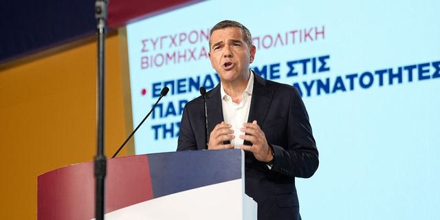 Οι “απέξω”, τα λάθη του Τσίπρα και οι γέφυρες…
