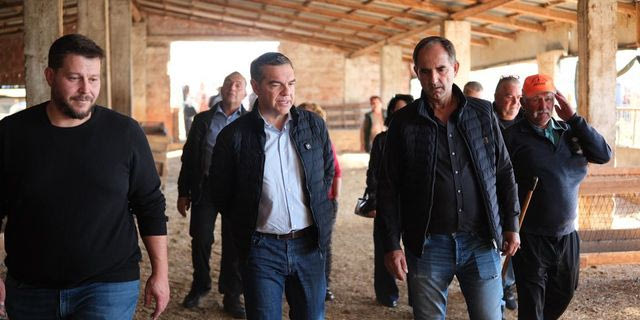 Τσίπρας: “Τα λεφτά εμείς θα τα βρούμε στην εντιμότητά μας”