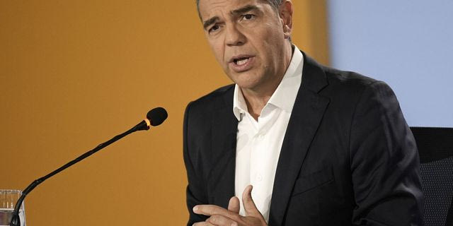 ΕΛ.Α.Σ.: Ψηφοδέλτια, περιοδείες και μεταγραφές
