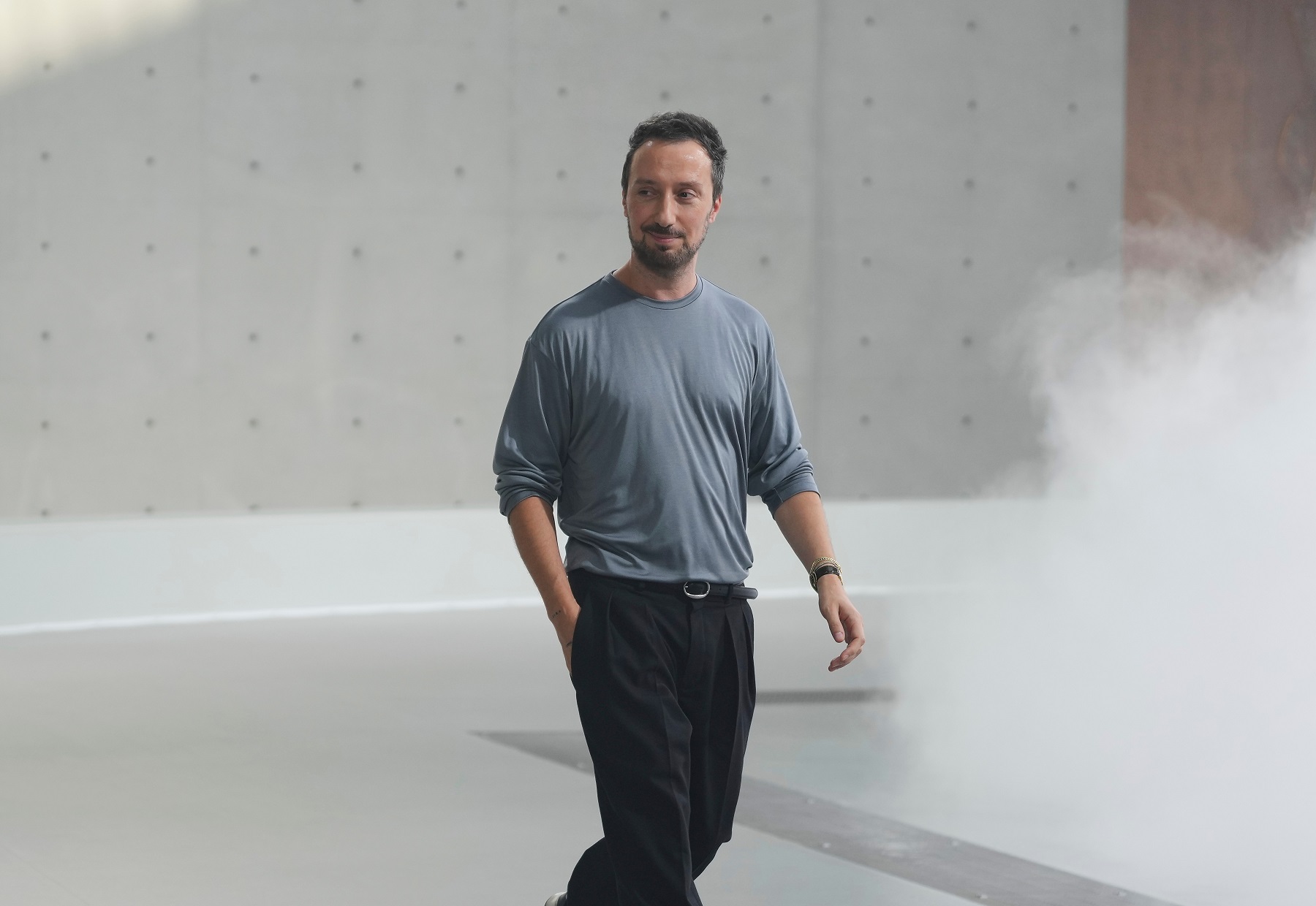 Τέλος εποχής για τον Anthony Vaccarello: Αποχωρεί από Saint Laurent μετά από 10 χρόνια