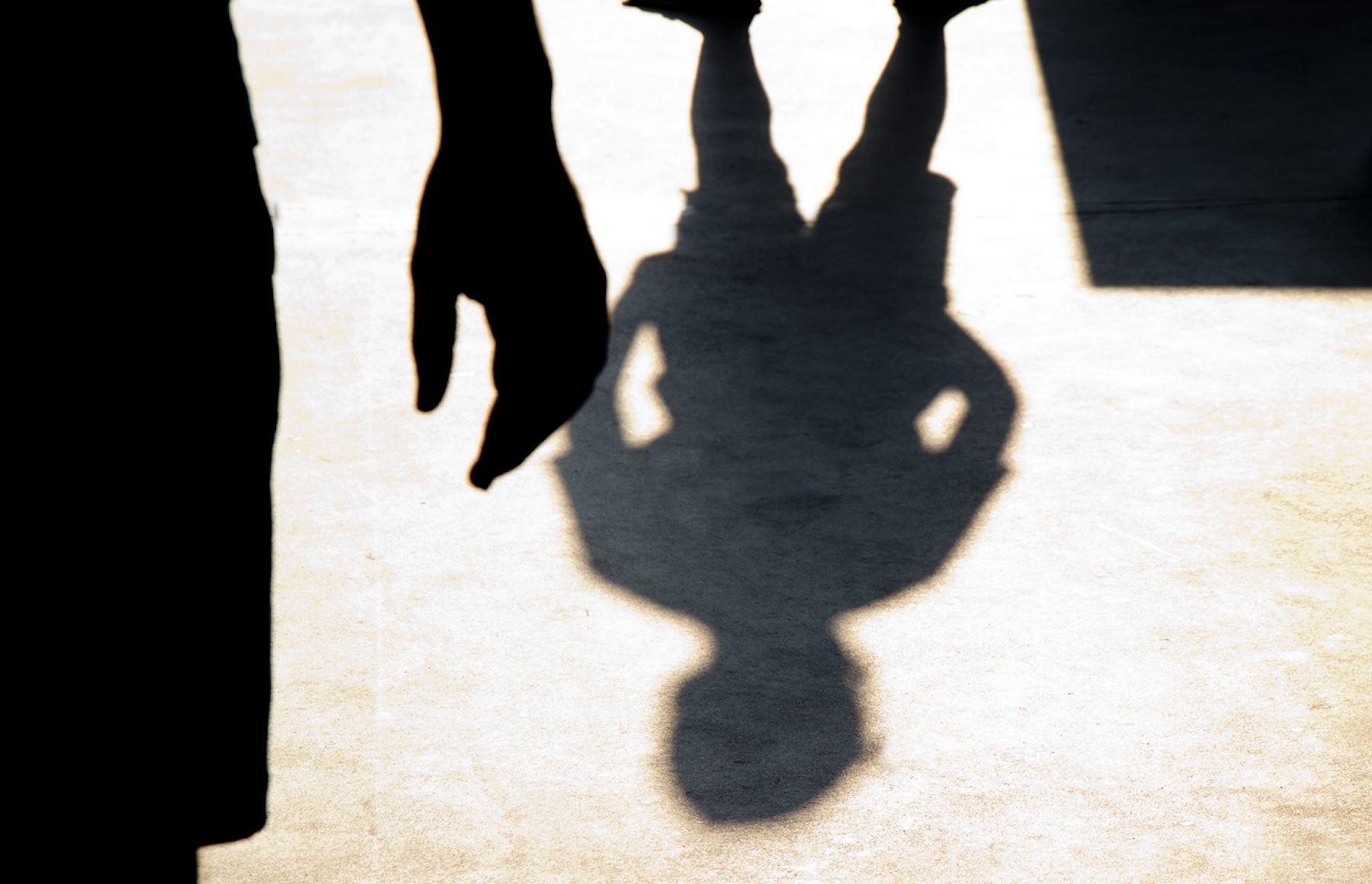 Θεσσαλονίκη: Οκτώ ανήλικοι ταυτοποιήθηκαν για επίθεση σε 13χρονη – Την χτυπούσαν και τραβούσαν βίντεο
