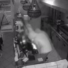 Βόλος: Νεαροί λήστεψαν το ίδιο μαγαζί τρεις φορές σε ένα βράδυ – Βίντεο