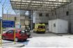 Άγριο επεισόδιο στον Βόλο: Περικύκλωσαν ταξί, κατέβασαν τους επιβάτες και τους ξυλοκόπησαν
