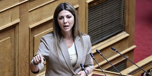 Σοφία Ζαχαράκη: “Ακούμε τα αιτήματα των μαθητών – Η κατάληψη δεν είναι λύση”