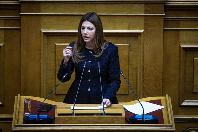 Ζαχαράκη για Γκράβα: “Οφείλουμε να διασφαλίσουμε τη συνέχεια της σχολικής ζωής”
